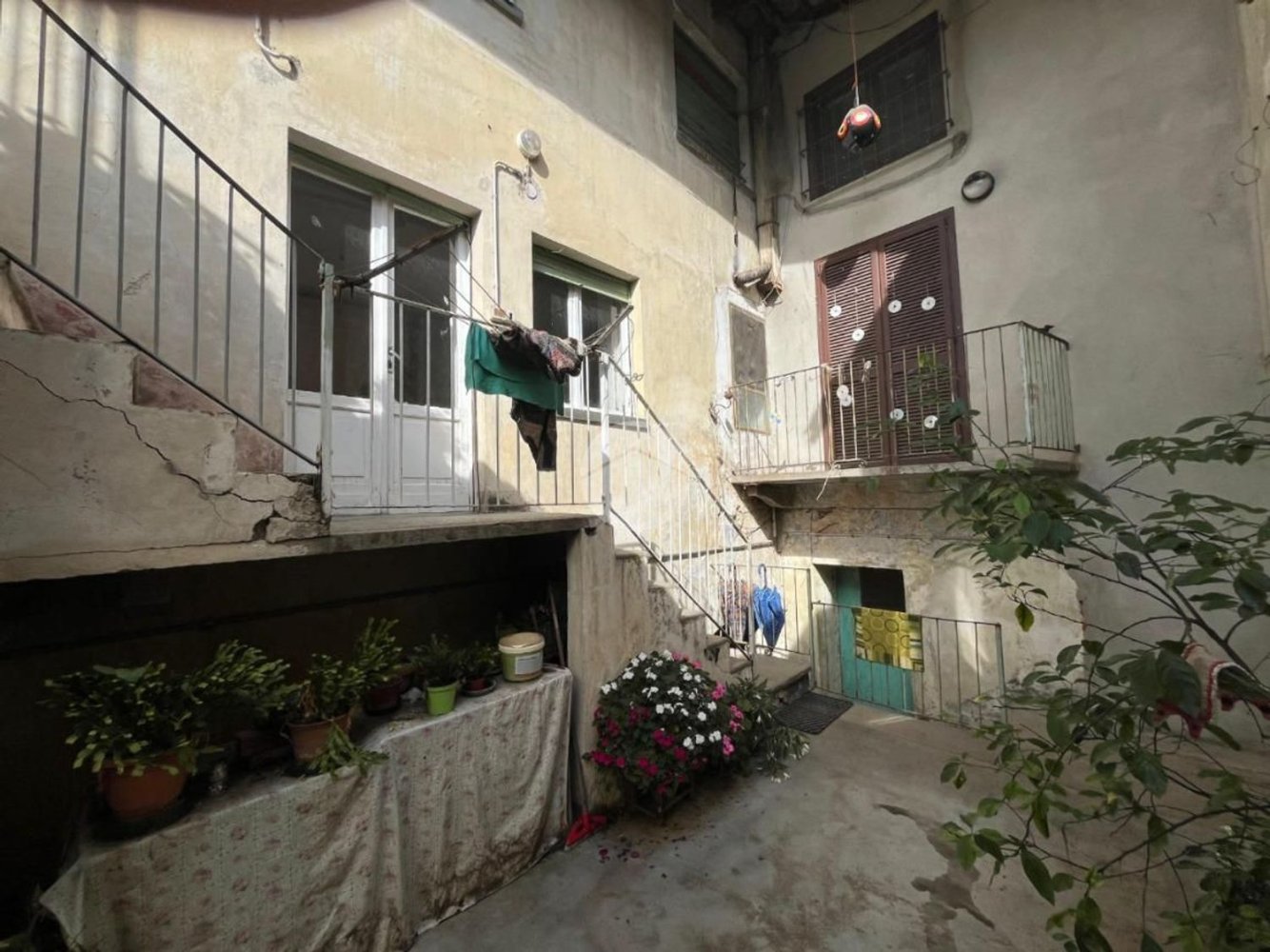 3غرفة شقة في Barge, Italy رقم 279516