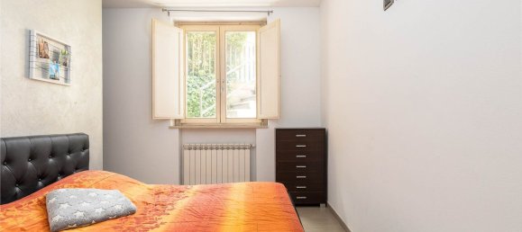 5 rooms Apartment in Siena, Italy No. 65446 4