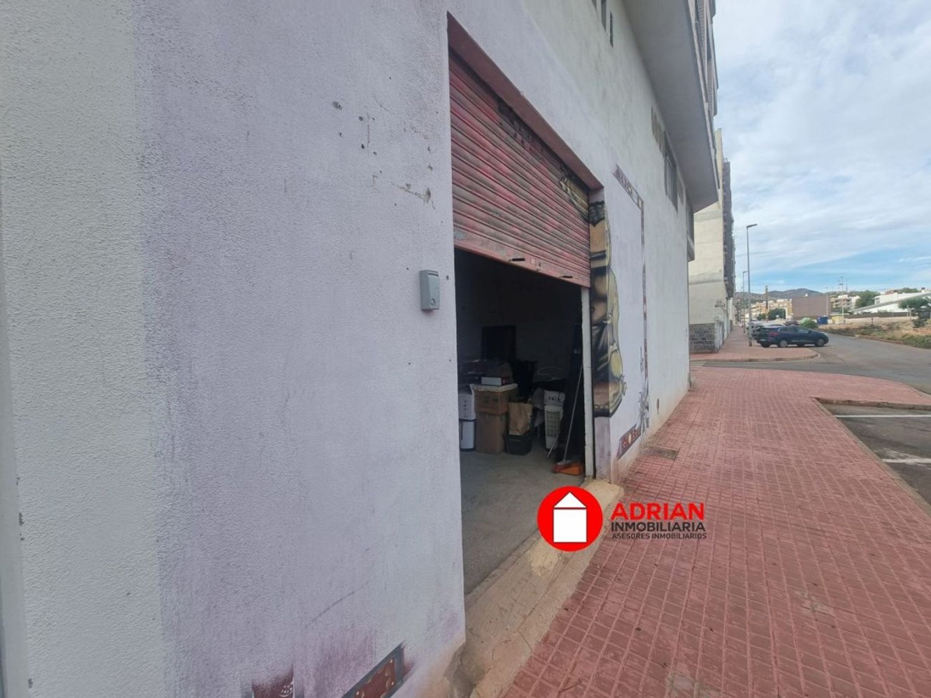 86m² Commercial property in La Vall d'Uixo, Spain No. 146375