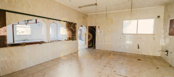 11 bedrooms House in Sesimbra, Portugal No. 136477 21