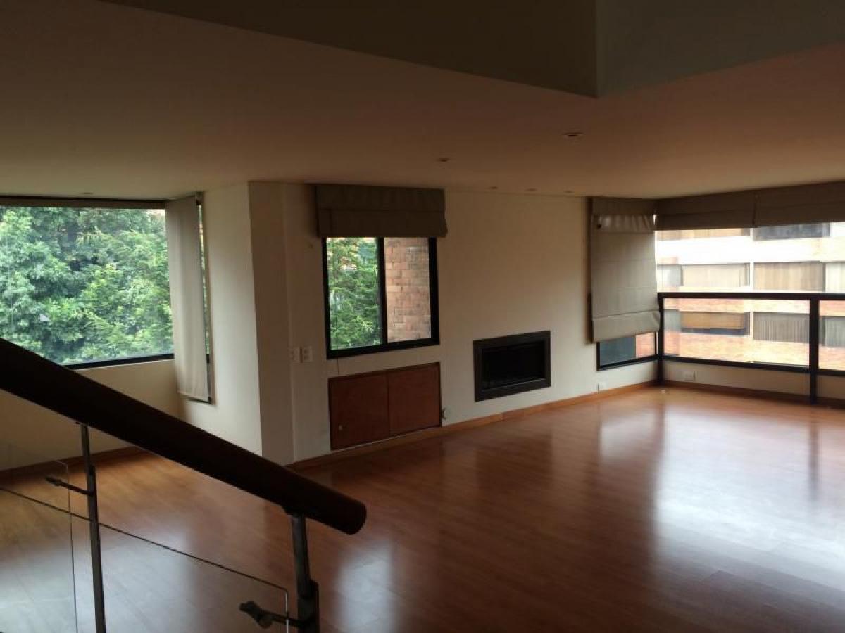 Дом с 3 спальнями в Богота, Колумбия № 11279