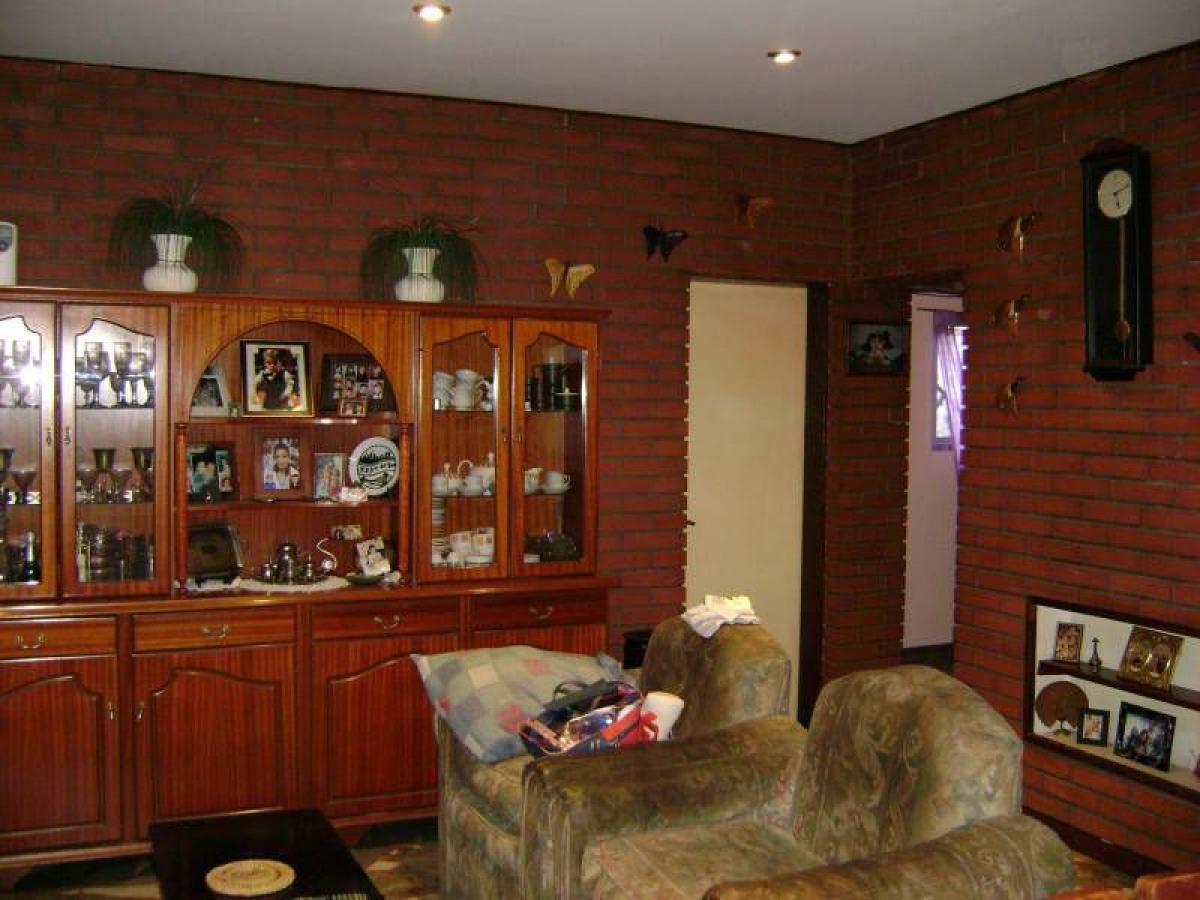 2 bedrooms House in Vicente Lopez, Argentina No. 58464