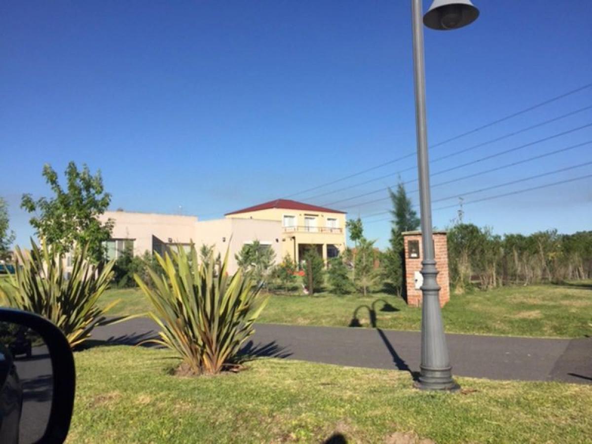  Land in Escobar, Argentina No. 118867