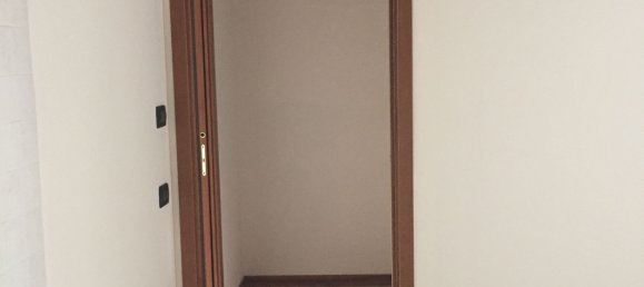 6 rooms Apartment in Conegliano, Italy No. 106154 2