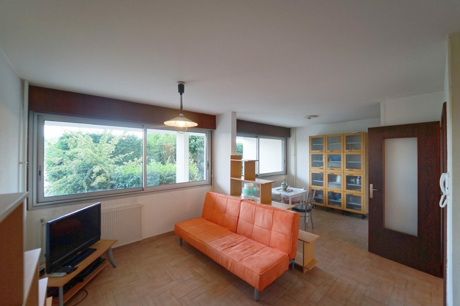 Studio in Ferney-Voltaire, France No. 301322