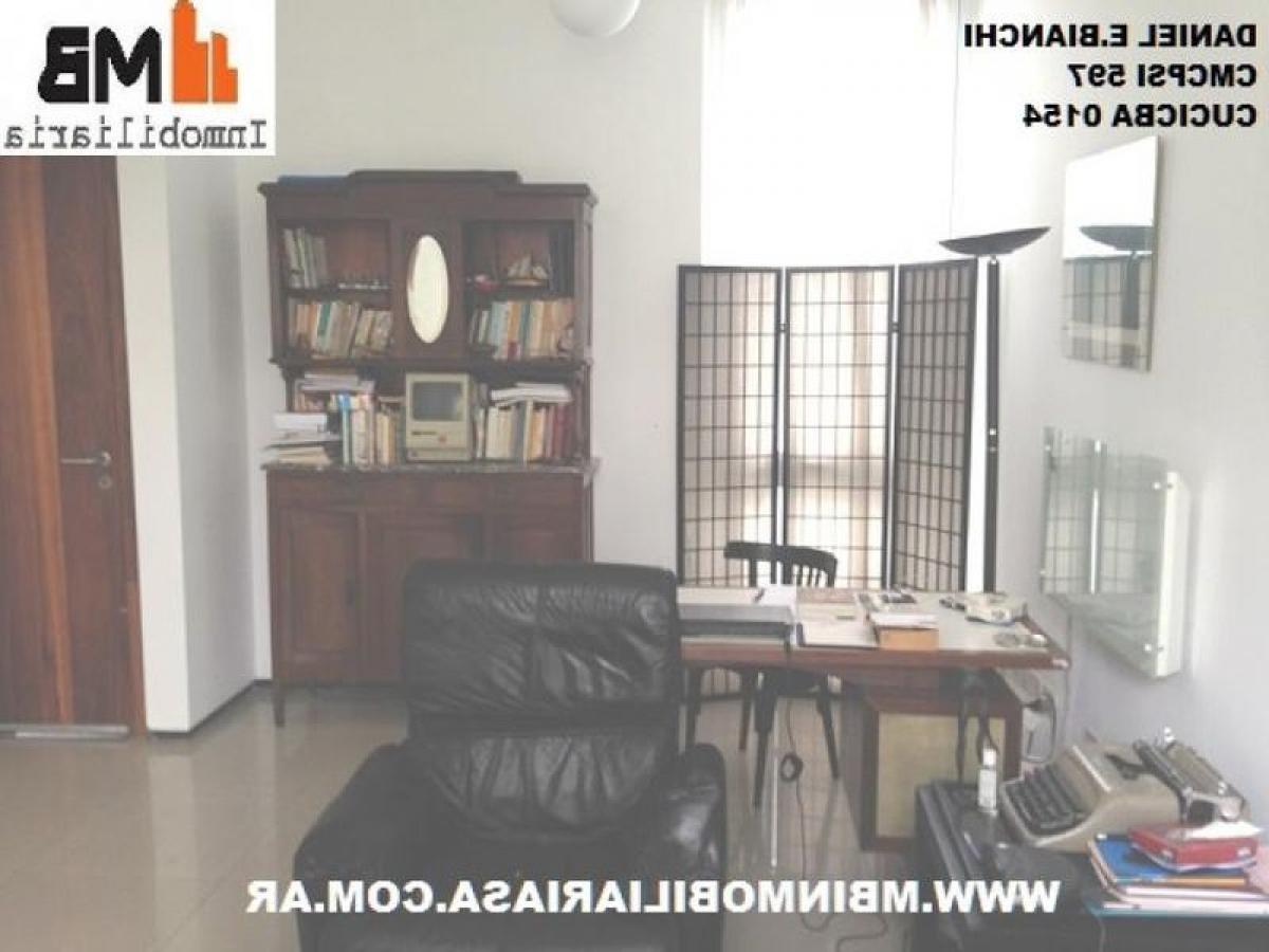30m² Office in Tigre, Argentina No. 104426