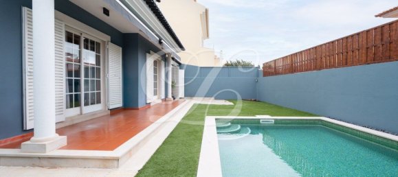 3 bedrooms House in Cascais, Portugal No. 100160 2