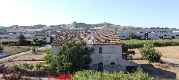 6 rooms House in San Benedetto del Tronto, Italy No. 281657 27