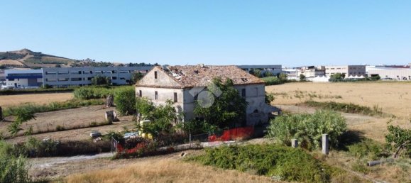 6 rooms House in San Benedetto del Tronto, Italy No. 281657 26