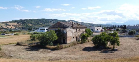 6 rooms House in San Benedetto del Tronto, Italy No. 281657 25