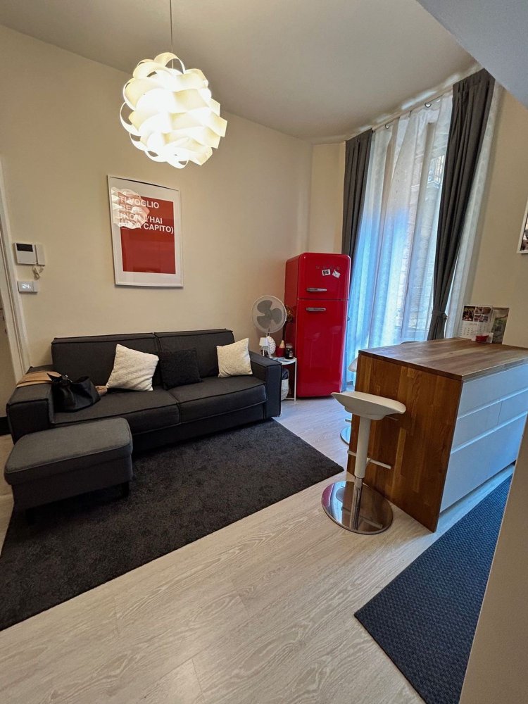 Apartamento de 2 dormitorios en Milan, Italy No. 383432
