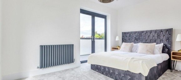 2 bedrooms Apartment in London, United Kingdom No. 7671 4