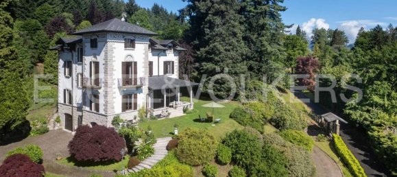 5 bedrooms Villa in Stresa, Italy No. 138771 2