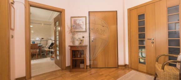 Apartamento de 2 dormitorios en Loures, Portugal No. 56565 8