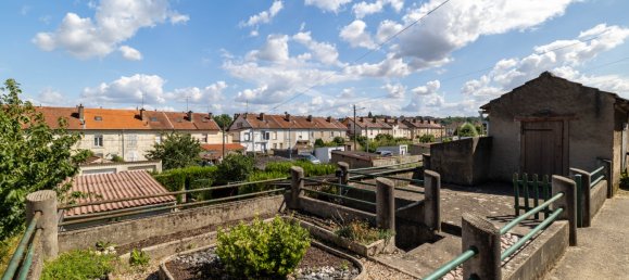 3 bedrooms House in Homecourt, France No. 305804 9