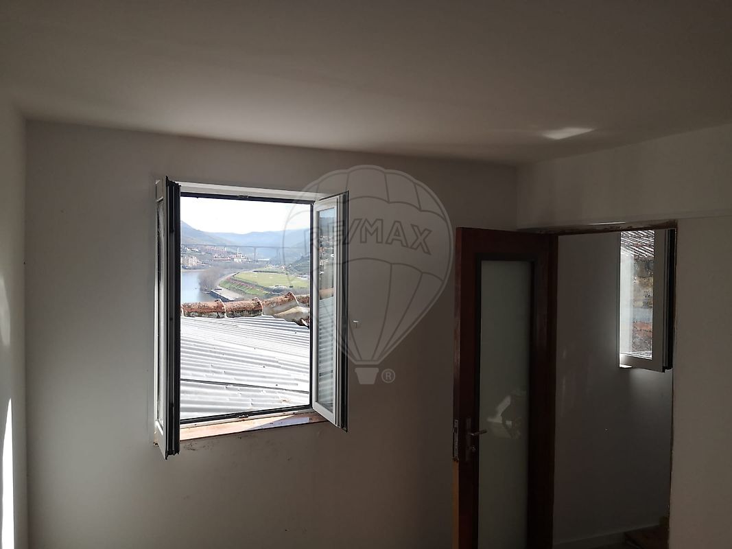 2 bedrooms House in Peso da Regua, Portugal No. 30329