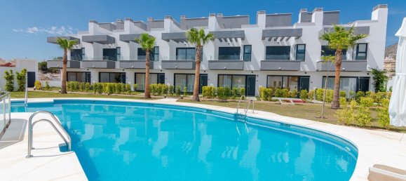 4 bedrooms Villa in Fuengirola, Spain No. 253066 9