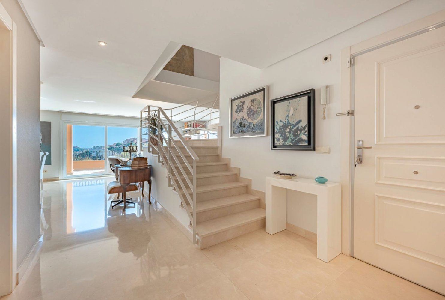 2 bedrooms Penthouse in Marbella, Spain No. 143309