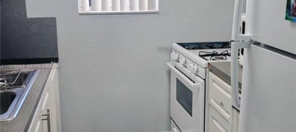 1 غرف نوم عقار تجاري في Miami, الولايات المتحدة رقم 614318 8