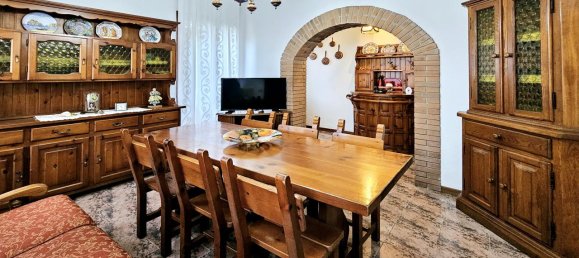 Дом с 6 комнатами в Гранце, Италия № 156161 2