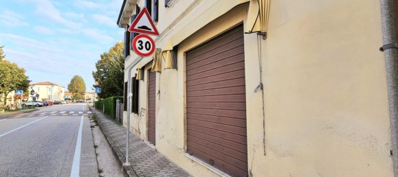 Дом с 6 комнатами в Гранце, Италия № 156161 11