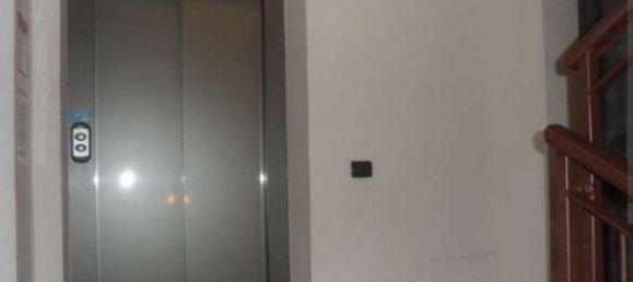 Apartamento de 4 divisões em Seregno, Italy N.º 98386 8