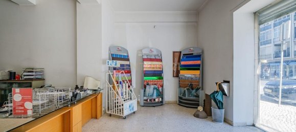 227m² Commercial property in Lisbon, Portugal No. 236228 9