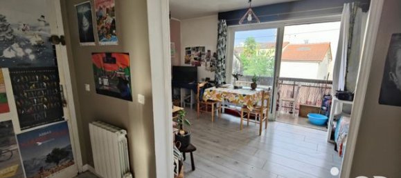 Studio in Montreuil, France No. 358502 2