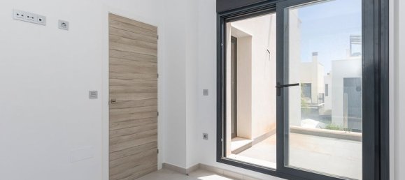 3 bedrooms Villa in Torrevieja, Spain No. 176507 28