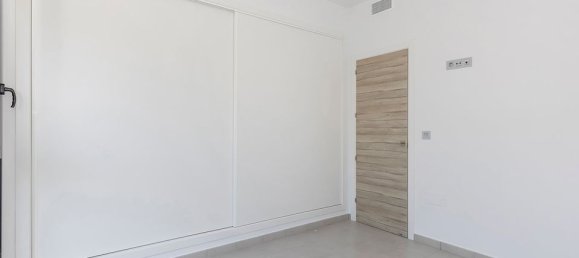 3 bedrooms Villa in Torrevieja, Spain No. 176507 25