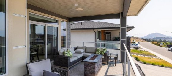 5 bedrooms House in British Columbia, Canada No. 1287 12