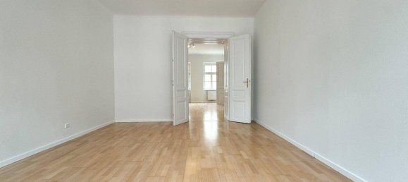 2 rooms Apartment in Neubau, Austria No. 141984 4