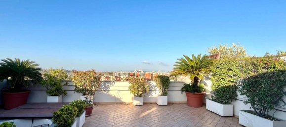 Ático de 3 habitaciónes en Rome, Italy No. 35638 2