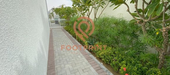 Adosado de 3 dormitorios en Dubai, UAE No. 23767 14