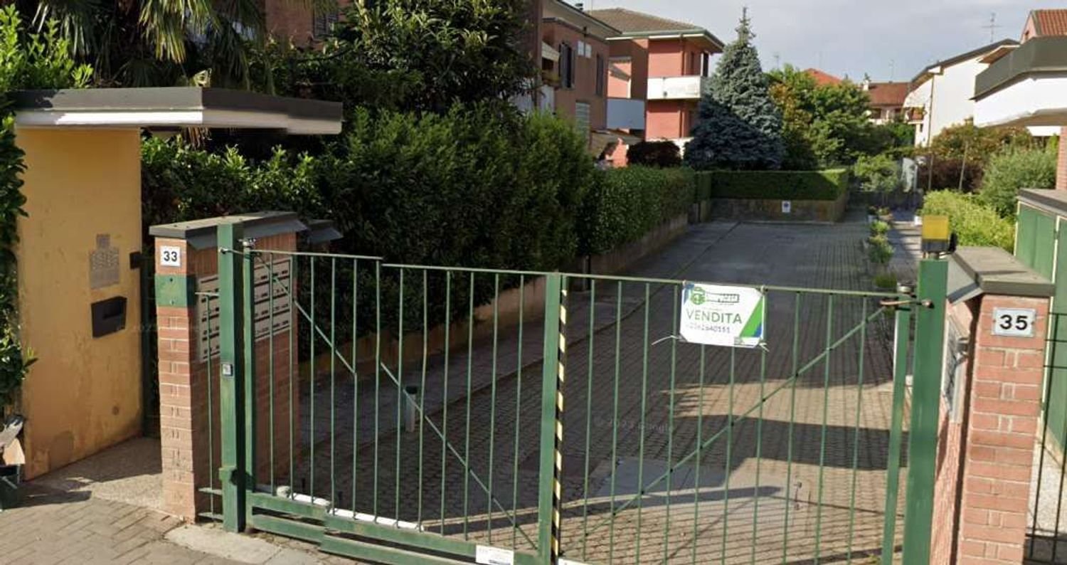 Квартира с 6 комнатами в Чезано Мадерно, Италия № 181232