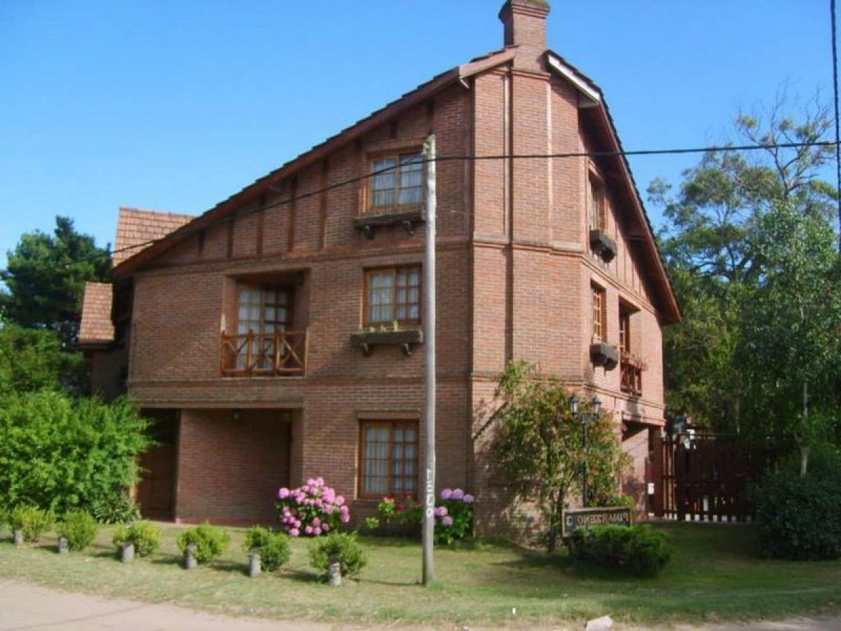 3 bedrooms Apartment in Mar del Plata, Argentina No. 99287