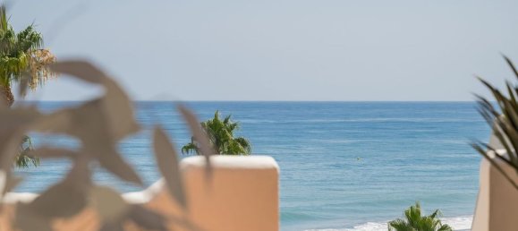 Apartamento de 3 dormitorios en Estepona, Spain No. 206879 33