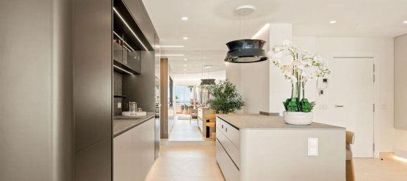 Квартира с 3 спальнями в Эстепона, Испания № 206879 20