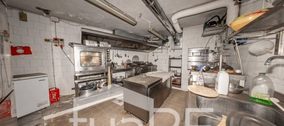 3 Schlafzimmer Wohnung in Rome, Italy, Nr. 210859 21