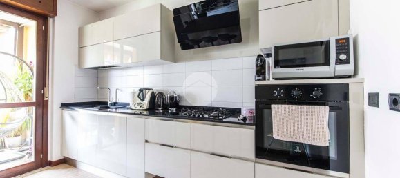 2 bedrooms Apartment in Rozzano, Italy No. 4969 33