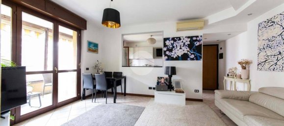 2 bedrooms Apartment in Rozzano, Italy No. 4969 9