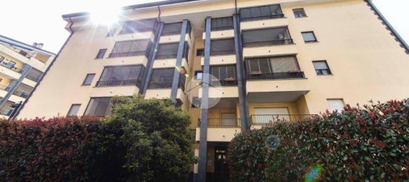 2 bedrooms Apartment in Rozzano, Italy No. 4969 6