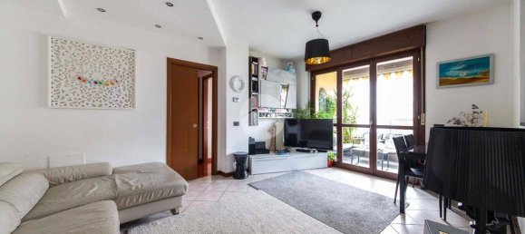 2 bedrooms Apartment in Rozzano, Italy No. 4969 8