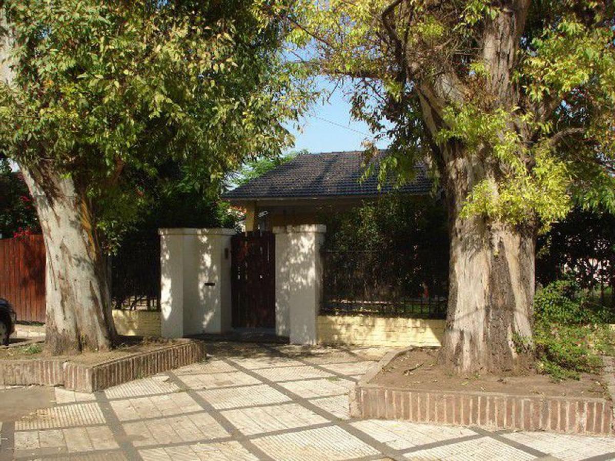 Дом с 4 спальнями в Трес де Фебреро, Аргентина № 91818