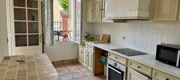 3 Schlafzimmer Haus in Mantes-la-Jolie, France, Nr. 285660 9