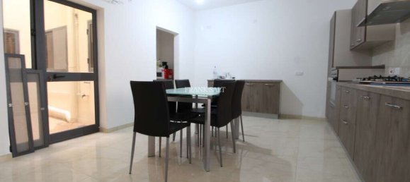 Квартира с 3 спальнями в Кренди, Мальта № 7027 4