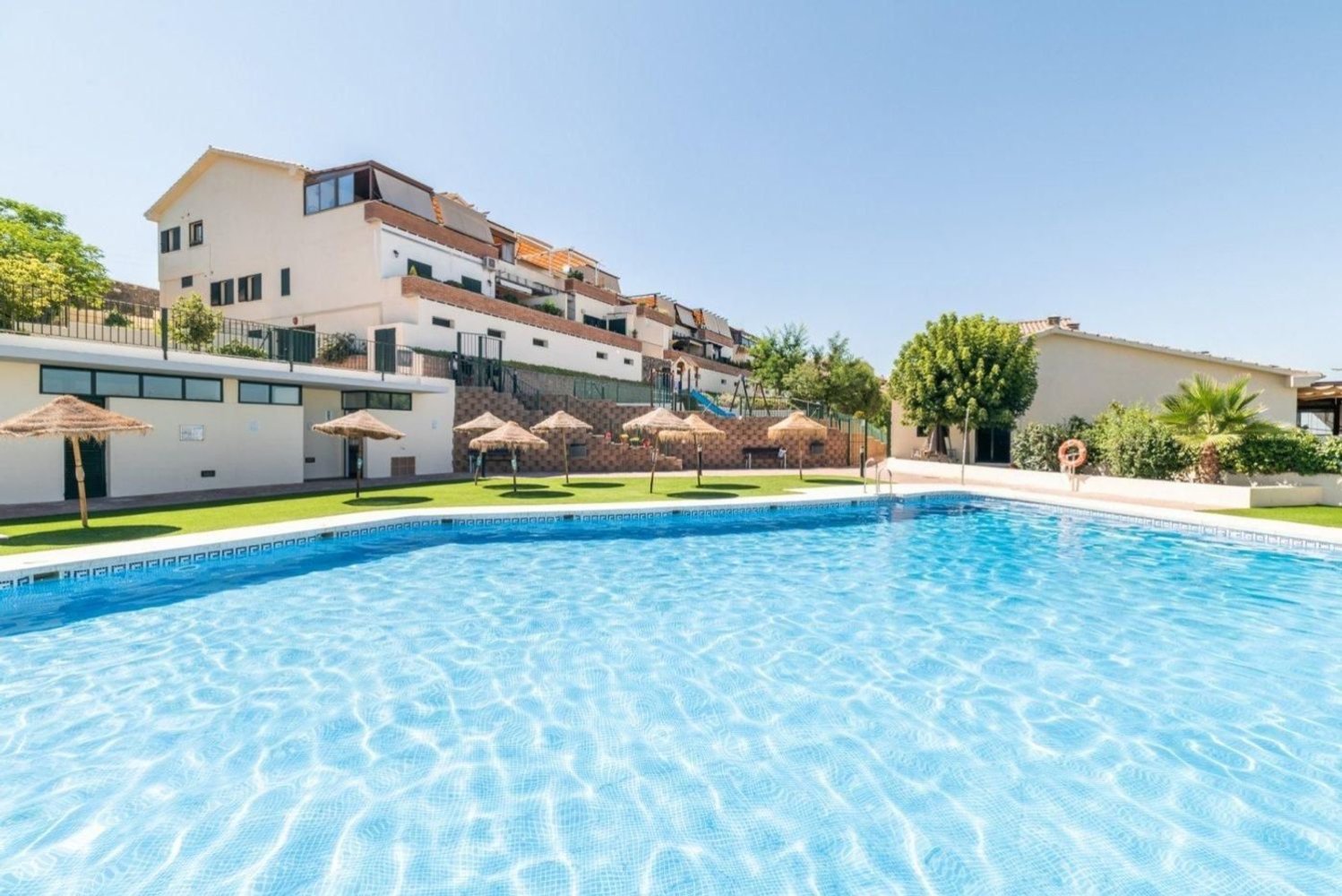 3 bedrooms Apartment in Jun, Spain No. 136607