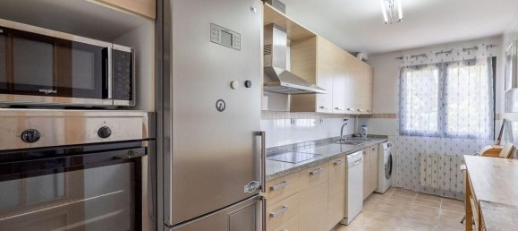 3 bedrooms Apartment in Jun, Spain No. 136607 17