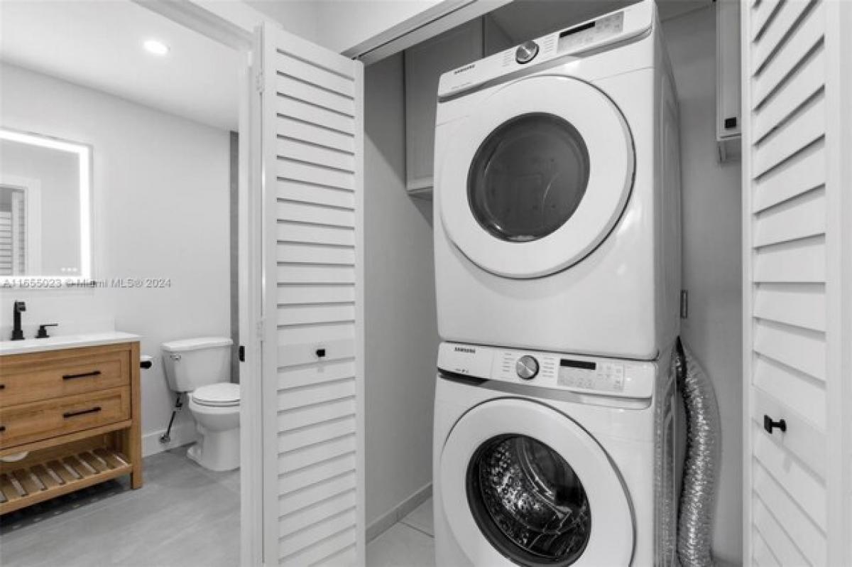 Casa de 3 dormitorios en Miami, USA No. 201671