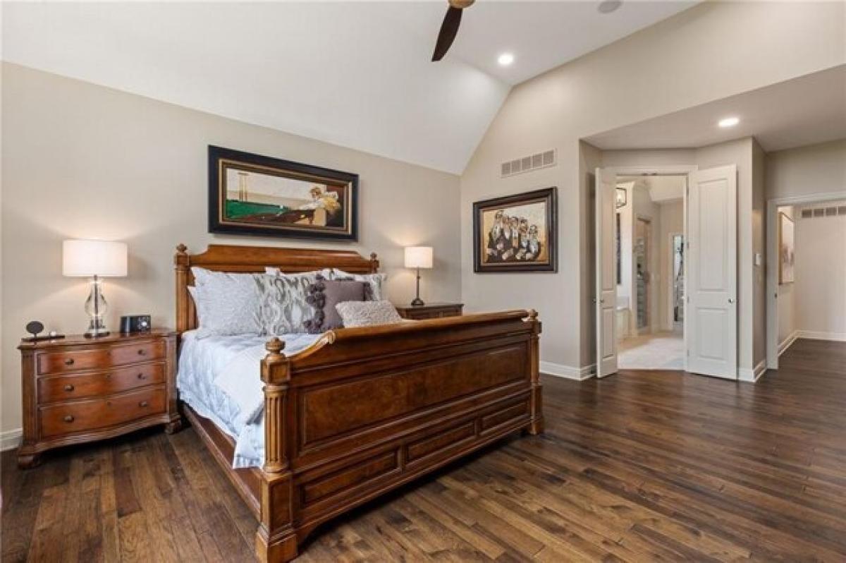 4 bedrooms House in Overland Park, USA No. 422680